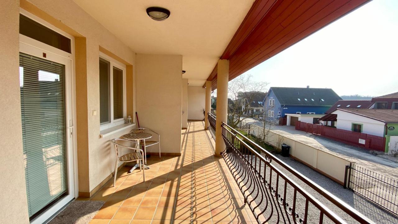 Apartmanovy Dom Flora Veľký Meder Kültér fotó
