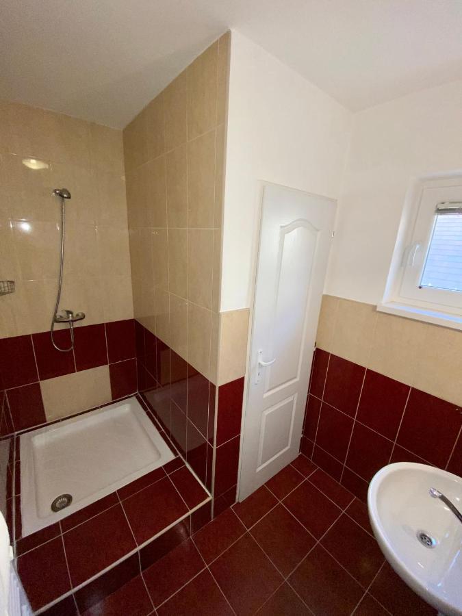 Apartmanovy Dom Flora Veľký Meder Kültér fotó