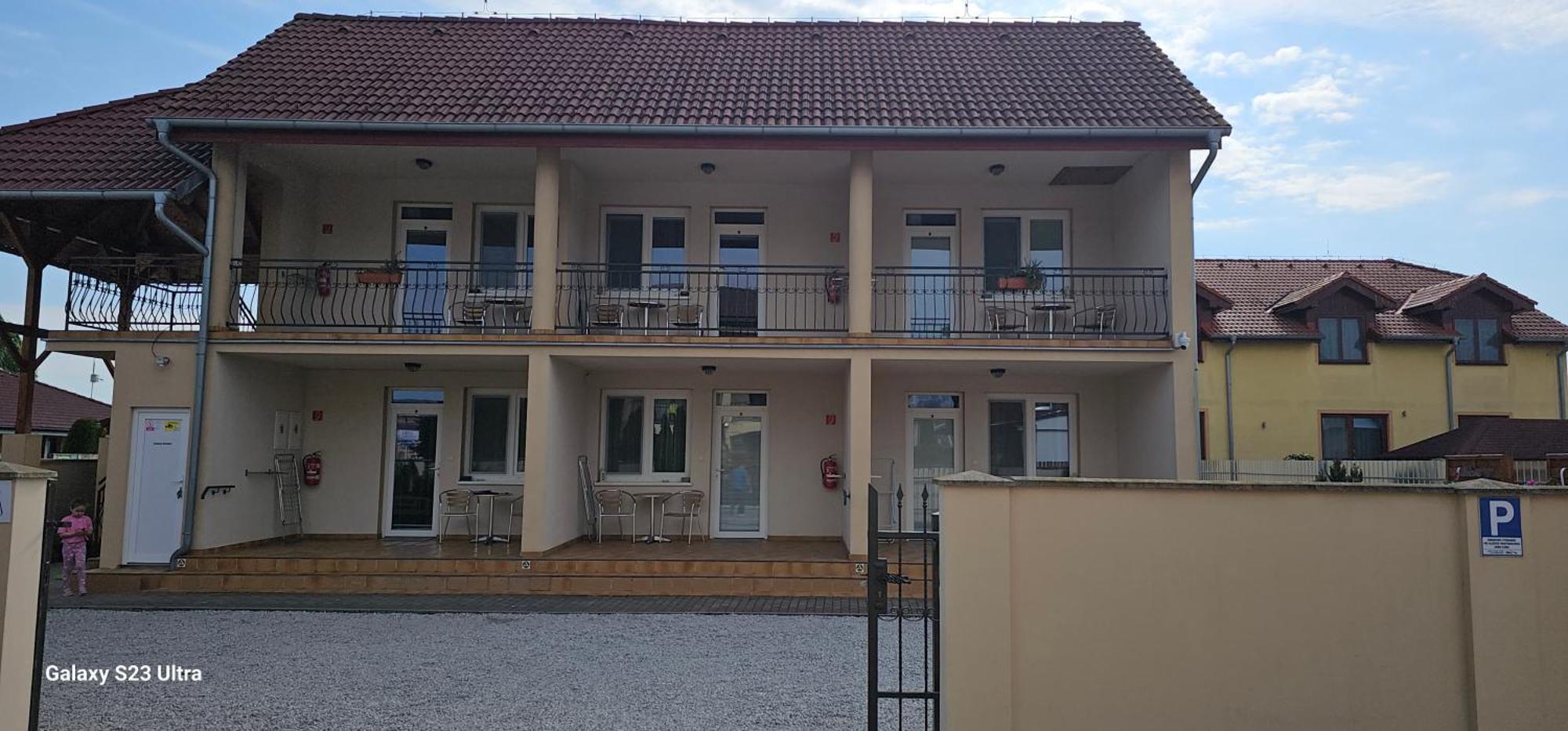 Apartmanovy Dom Flora Veľký Meder Kültér fotó